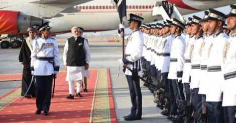 Modi in Oman, thousands of 'excited' Indians travel to see him