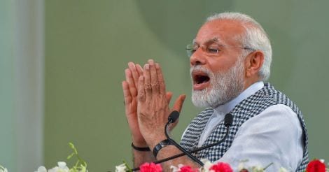 In Karnataka, Modi dares Rahul to speak for 15 minutes in any language 