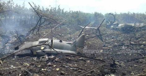 Sukhoi jet crashes in Maharashtra, pilots survive