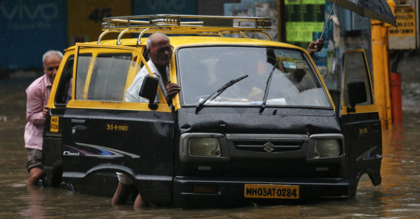 Monsoon rains disrupt traffic, schools in Mumbai