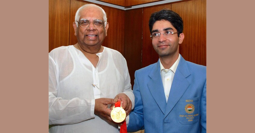 Abhinav Bindra with Somnath Chatterjee Abhinav Bindra with Somnath Chatterjee