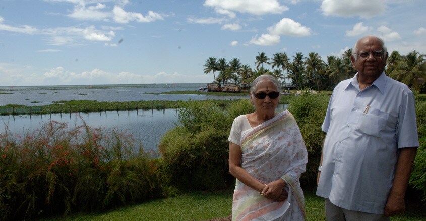 Somnath Chatterjee with wife Somnath Chatterjee with wife