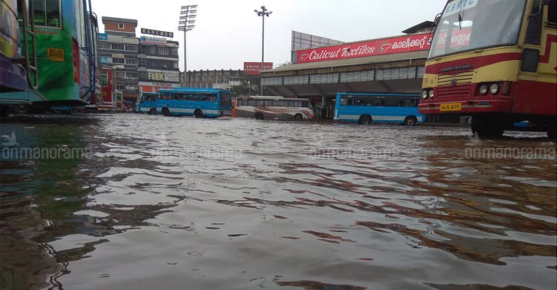 Torrential rain pounds Kerala; red alert in 12 districts, Kochi airport shut