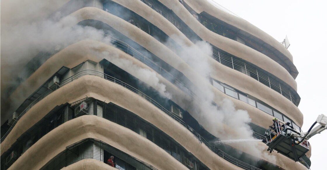4 killed, 14 injured in fire at Mumbai high-rise building