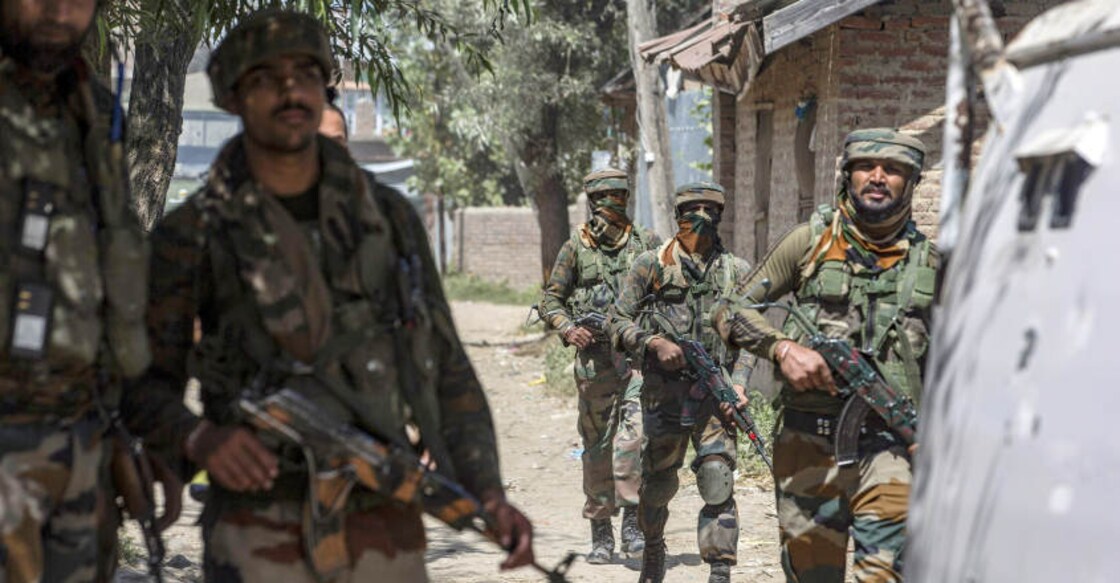 All abducted kin of Kashmiri cops released