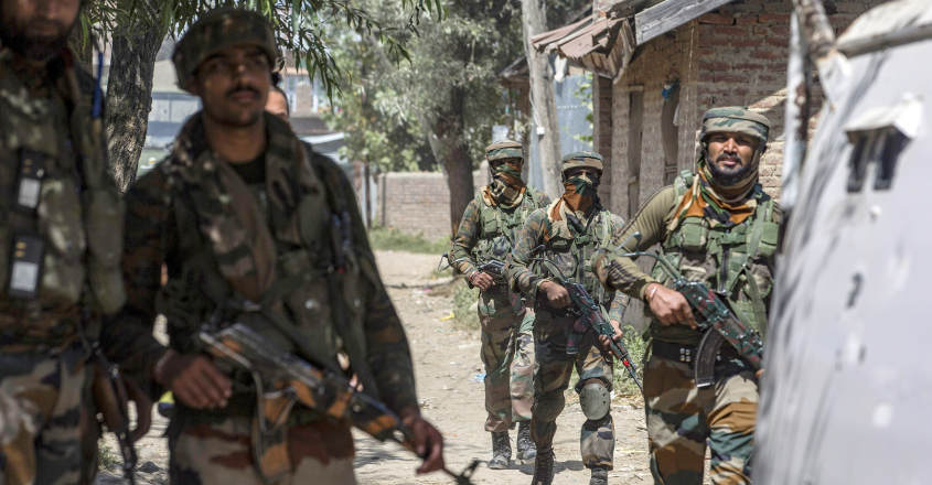 All abducted kin of Kashmiri cops released