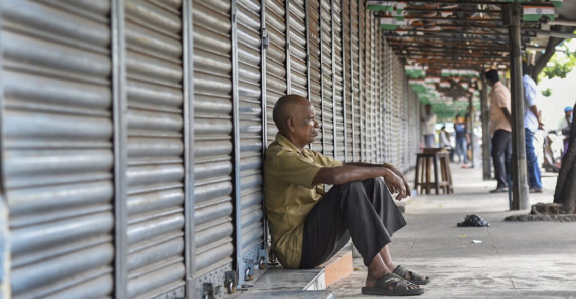 More businesses in Kerala to defy strike call