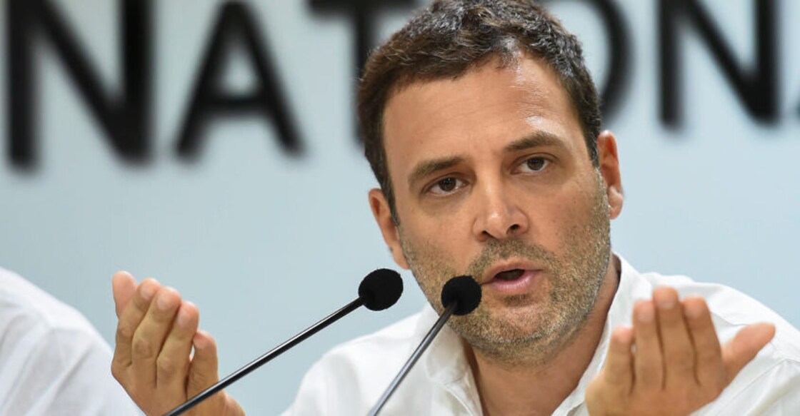 DeMon 2nd anniversary: Jaitley hails move, Rahul calls it 'criminal financial scam'