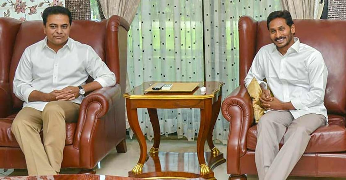 Jaganmohan Reddy welcomes KCR's efforts to form Federal Front Jaganmohan Reddy welcomes KCR's efforts to form Federal Front