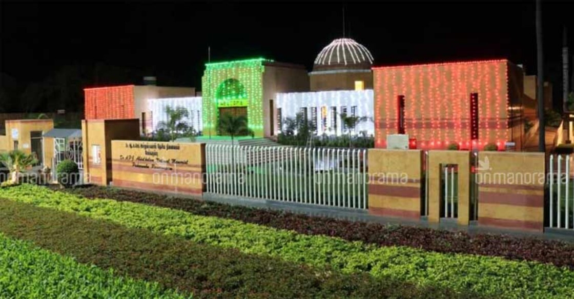 Kalam Memorial breaches 50 lakh visitor mark; problems aplenty Kalam Memorial breaches 50 lakh visitor mark; problems aplenty