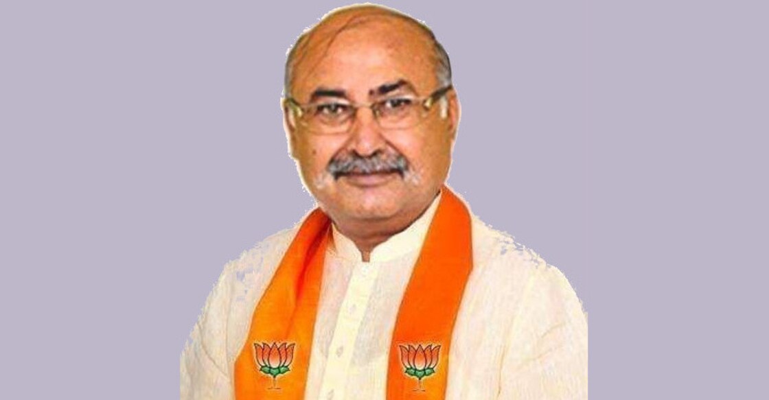 Former Gujarat BJP leader shot dead in train