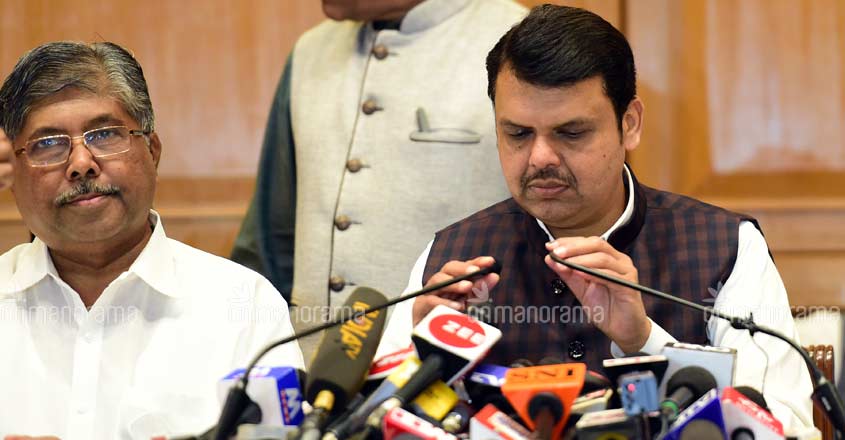 Governor invites Shiv Sena to stake claim in Maharashtra after BJP opts out Governor invites Shiv Sena to stake claim in Maharashtra after BJP opts out