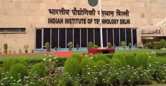 Top Two IITs: IIT Delhi Vs IIT Bombay