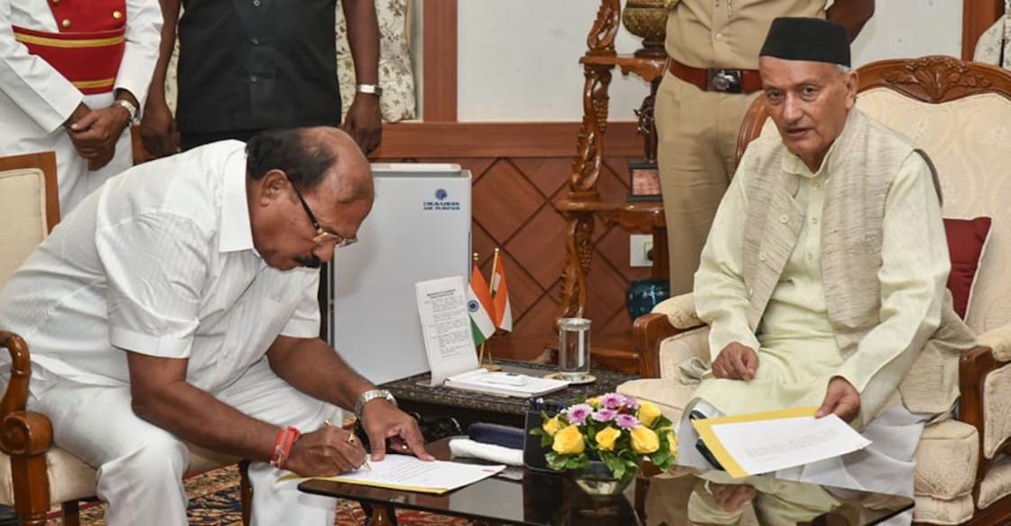 Maharashtra: Oath taking, floor test to be held at special assembly session tomorrow Maharashtra: Oath taking, floor test to be held at special assembly session tomorrow