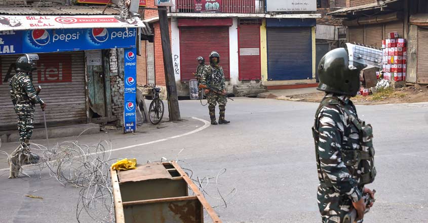 Grenade Attack In Srinagar, One Dead, 35 Injured | India News ...