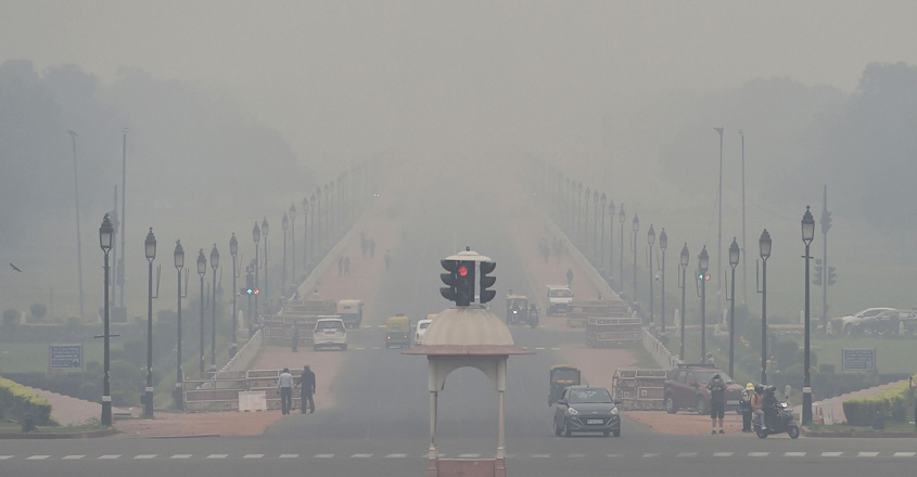Delhi's air quality 'very poor' again due to high humidity Delhi's air quality 'very poor' again due to high humidity