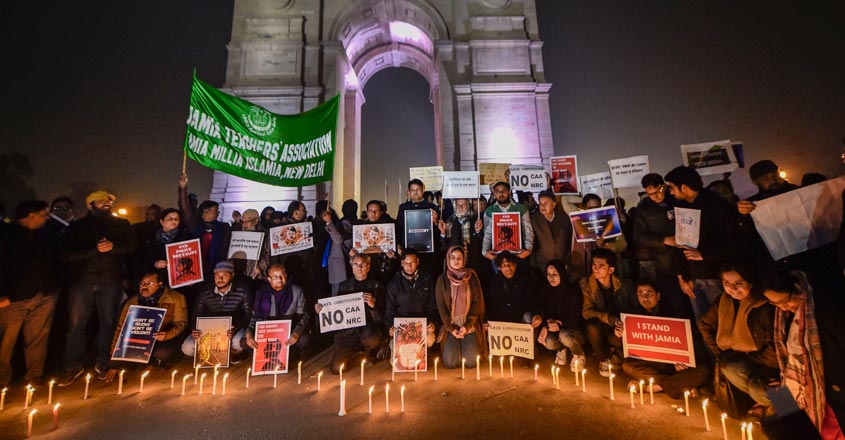 Anti-CAA stir: 140 detained in fresh protest in Delhi as students ...