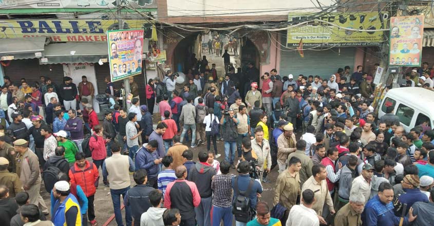 Death toll in Delhi factory fire climbs to 43 Death toll in Delhi factory fire climbs to 43