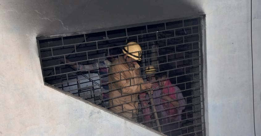 Death toll in Delhi factory fire climbs to 43 Death toll in Delhi factory fire climbs to 43