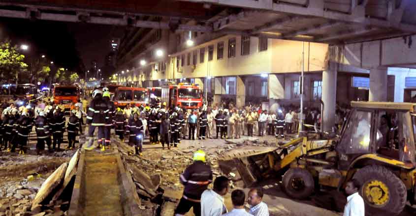 5 dead, 34 injured as 'Kasab bridge' in south Mumbai collapses 5 dead, 34 injured as 'Kasab bridge' in south Mumbai collapses