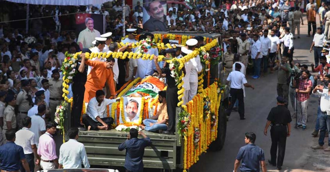 Parrikar cremated with full military, state honours