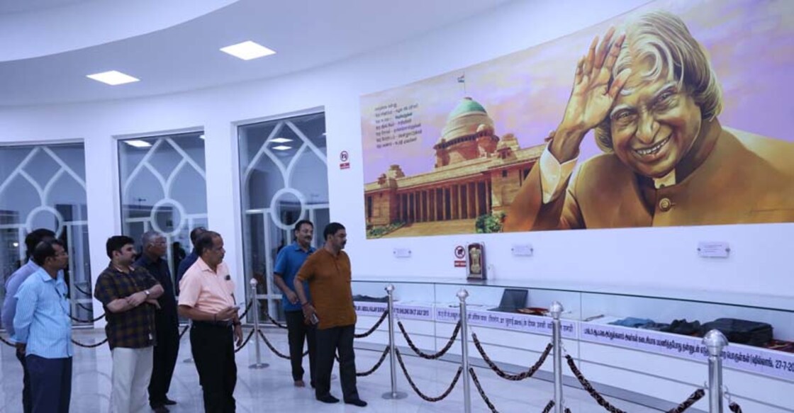 DRDO chief visits Rameswaram; promises swift action into issues at Kalam Memorial
