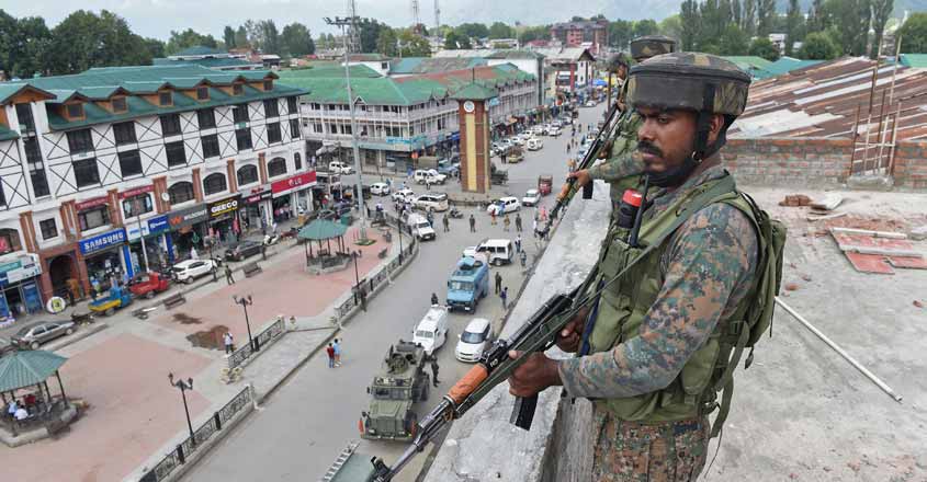 Jammu and Kashmir in panic mode after advisory on Amarnath pilgrims Jammu and Kashmir in panic mode after advisory on Amarnath pilgrims