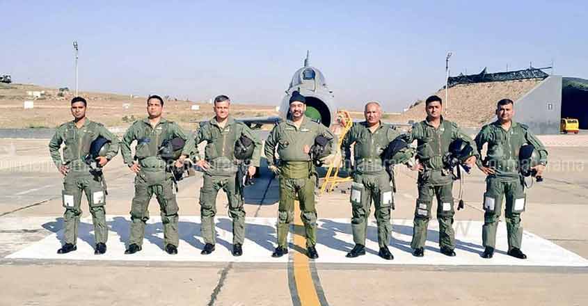 IAF chief flies 'Missing Man' formation in tribute to Kargil War hero