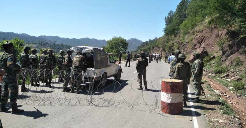 11 security personnel injured in IED blast in Jharkhand