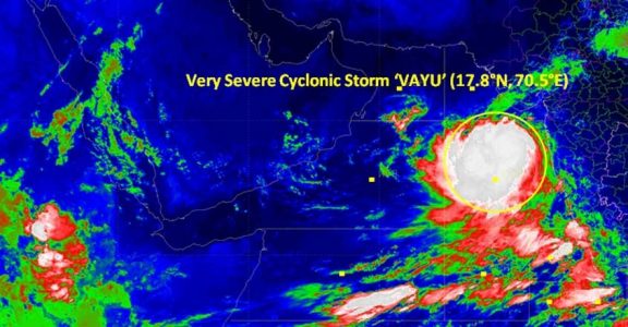 Cyclone Vayu: 3 lakh evacuated in Gujarat, Diu, India News