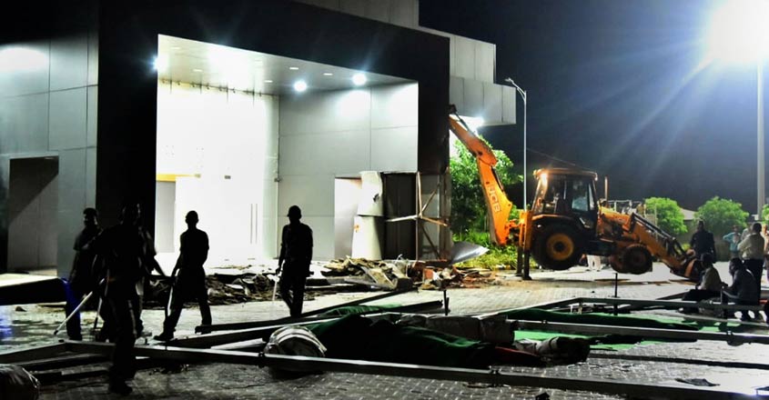 Jagan govt demolishes Rs 9cr hall built by Naidu Jagan govt demolishes Rs 9cr hall built by Naidu