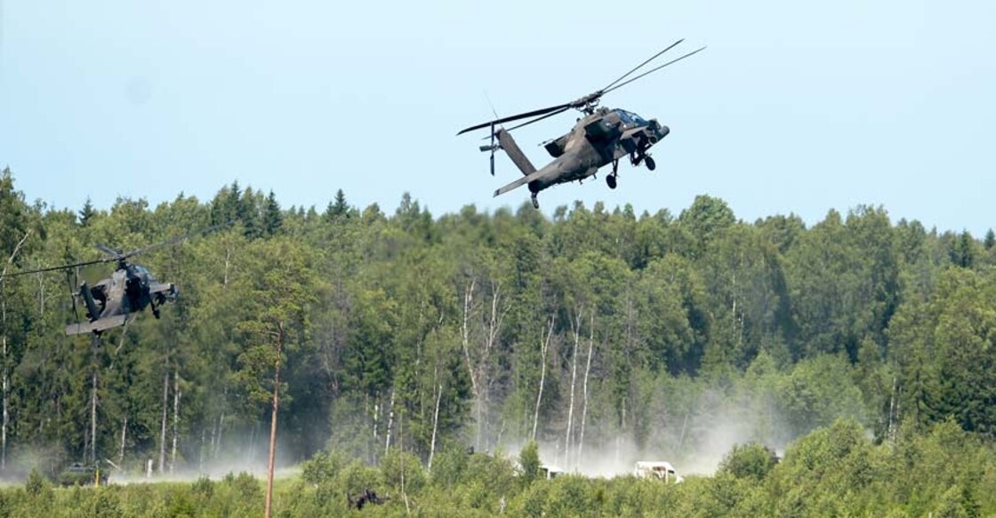 IAF gets first batch of 4 Apache attack helicopters from US