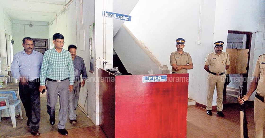 Two absconding cops behind custodial death case likely to surrender soon Two absconding cops behind custodial death case likely to surrender soon