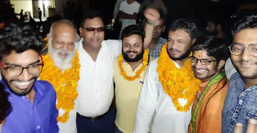 'Bharat Mata Ki Jai', 'Vande Mataram' rend the air as accused in UP cop murder get bail