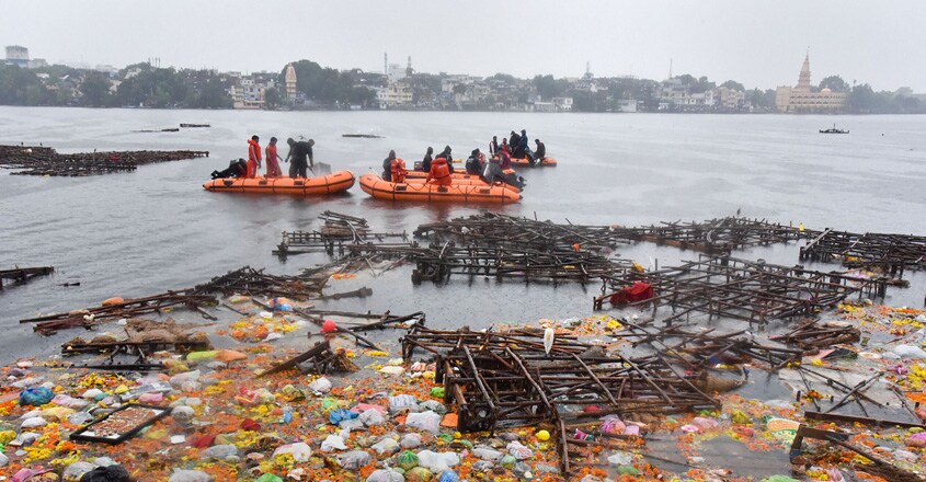 Eleven drowned as boats capsize during Ganesh idol immersion in Bhopal