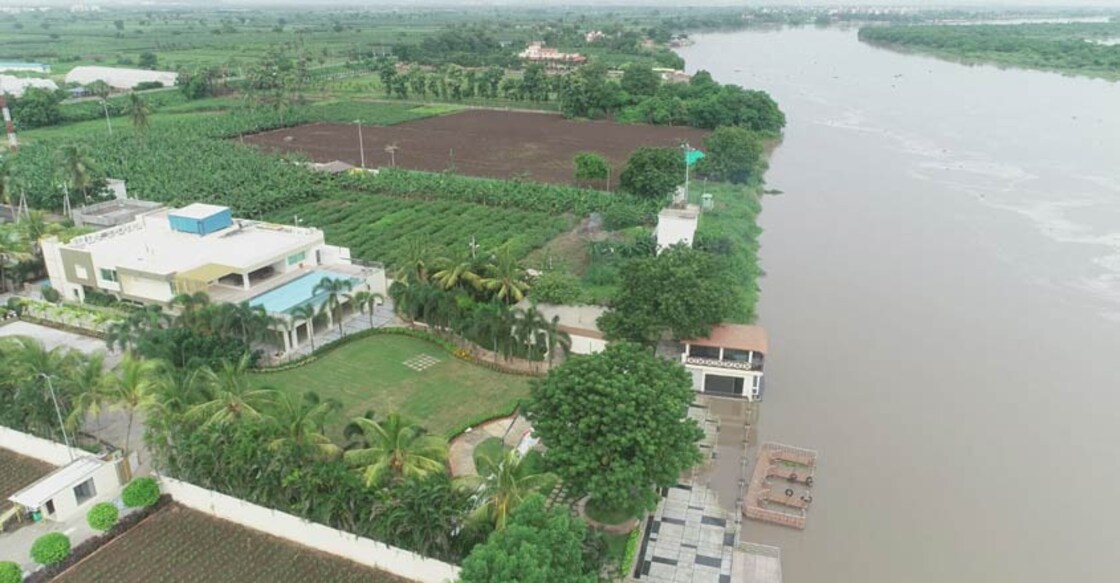 Jagan Mohan Reddy's demolition drive reaches Chandrababu Naidu's doorstep