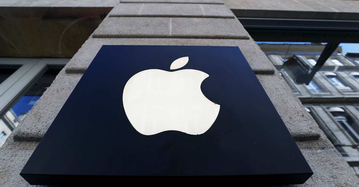 FILE PHOTO: The logo of Apple company is seen outside an Apple store in Bordeaux, France, March 22, 2019. REUTERS/Regis Duvignau/File Photo