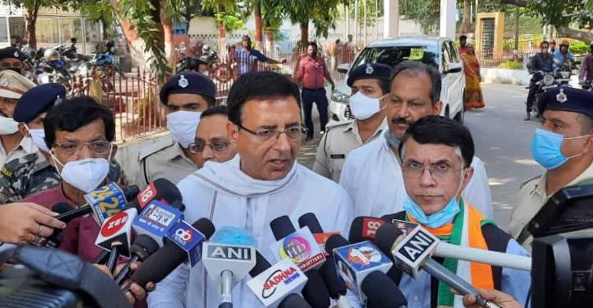 Amid polls, Bihar Congress asks Guv to dismiss Nitish govt for Munger firing