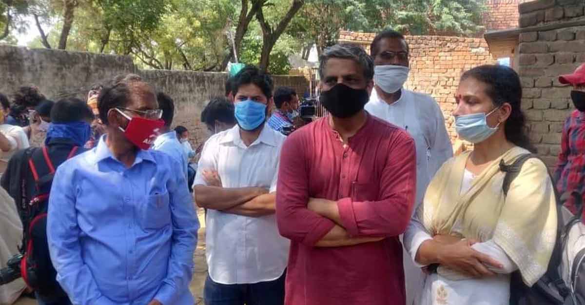 Left delegation at Hathras Left delegation at Hathras