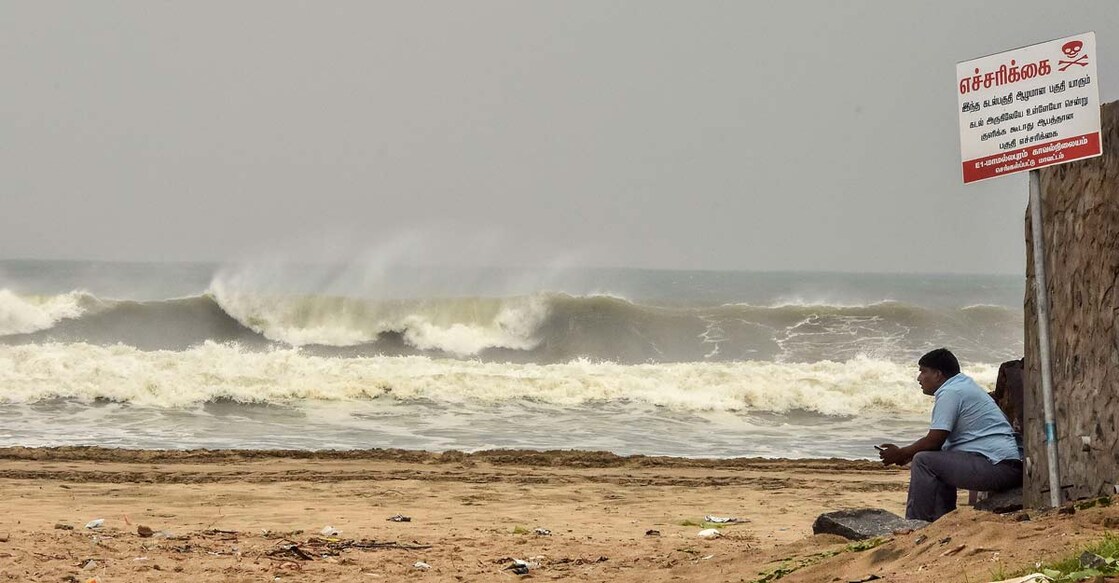 Depression in Bay of Bengal to develop into cyclonic storm by Monday: IMD Depression in Bay of Bengal to develop into cyclonic storm by Monday: IMD