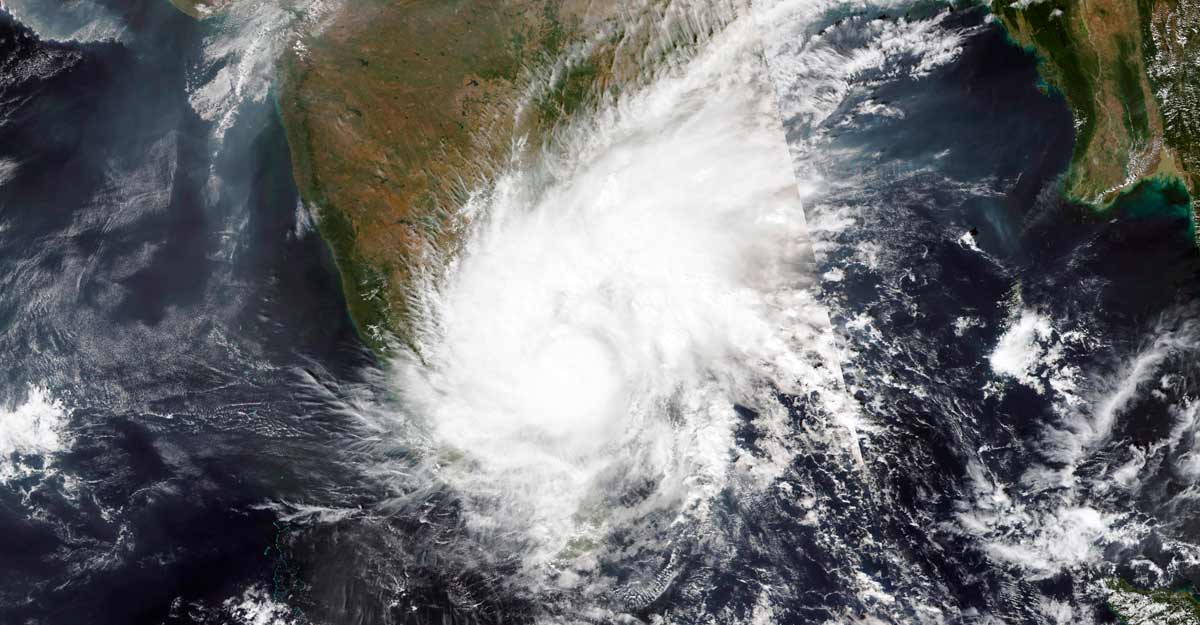 Nivar makes landfall, weakens into severe cyclonic storm Nivar makes landfall, weakens into severe cyclonic storm