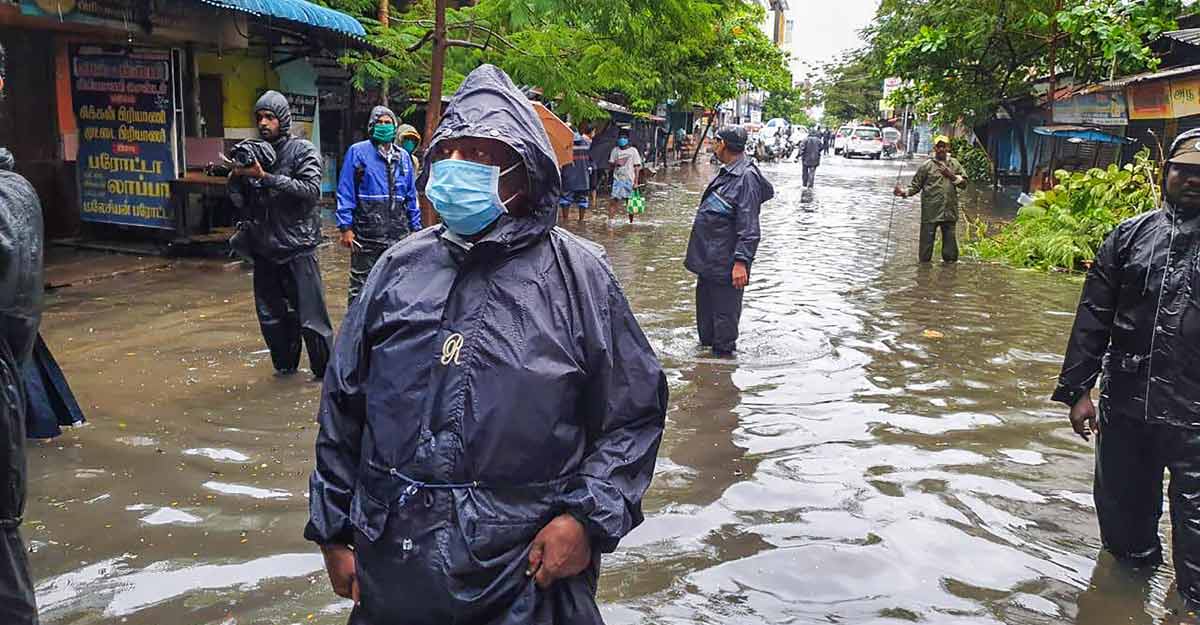 Nivar makes landfall, weakens into severe cyclonic storm Nivar makes landfall, weakens into severe cyclonic storm