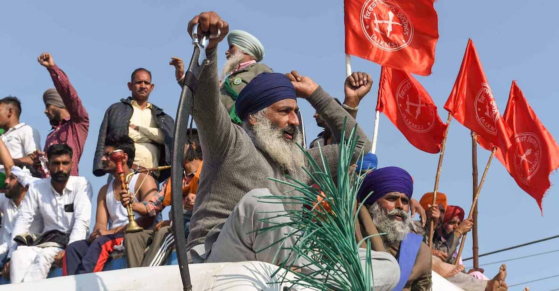 Farmers' march: Protesters stay put at borders, to decide on future course of action