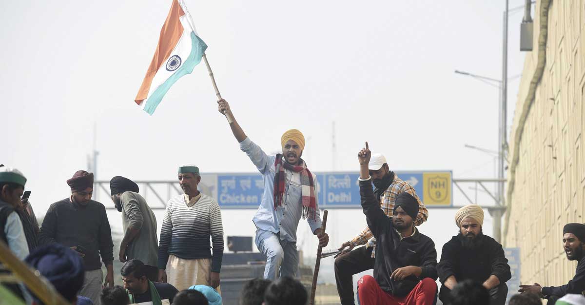Farmers stir gathers steam as more protestors converge on Delhi borders