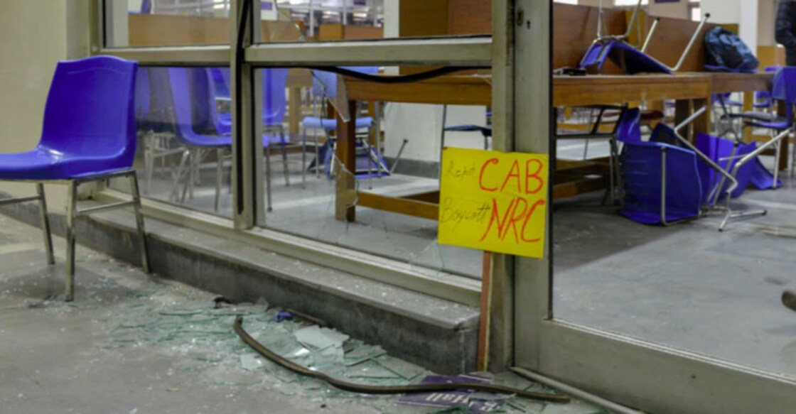 Jamia committee releases shocking video of purported police brutality inside library