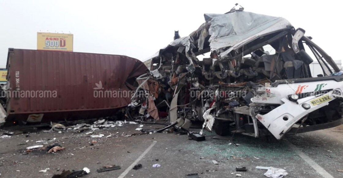 coimbatore-ksrtc-crash4