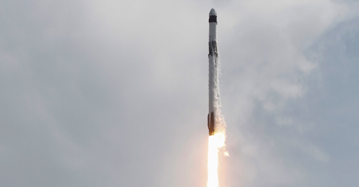 SpaceX's Dragon spacecraft with 2 NASA astronauts successfully docks at ISS SpaceX's Dragon spacecraft with 2 NASA astronauts successfully docks at ISS