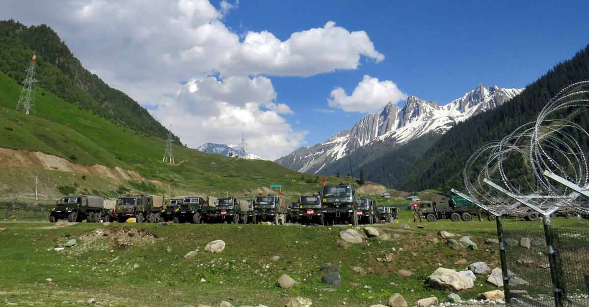 Indian Army officer, 2 soldiers killed in border face-off with China Indian Army officer, 2 soldiers killed in border face-off with China