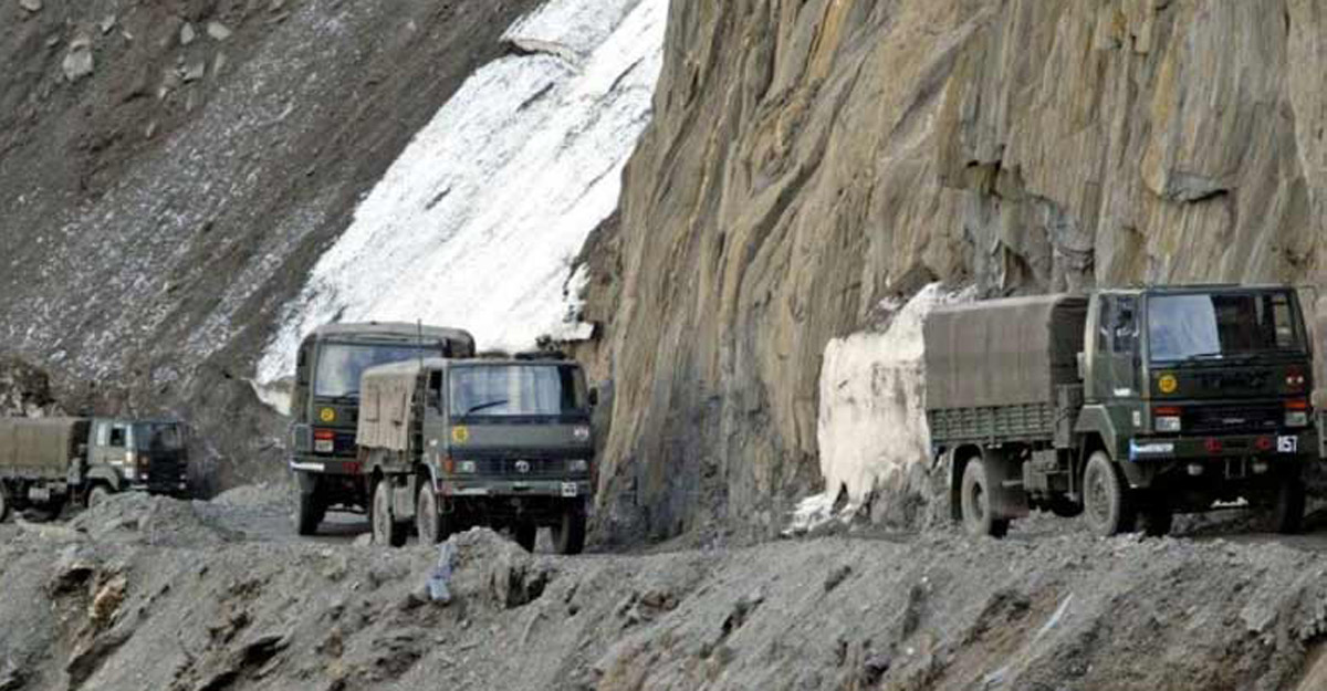 Chinese troops non-committal about retreat, India keeps wary eye