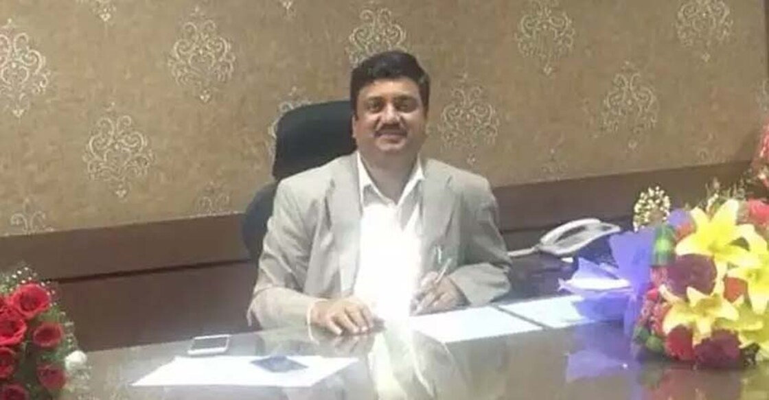 Suspended IAS officer, accused in IMA ponzi scam, found dead in Bengaluru